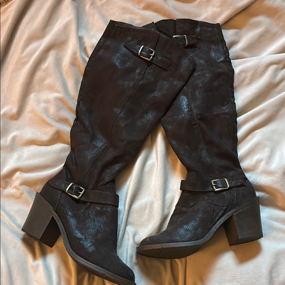 Black Knee-High Women's Boots
